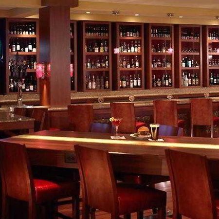 Wyndham Cleveland Airport Hotel Restaurant foto