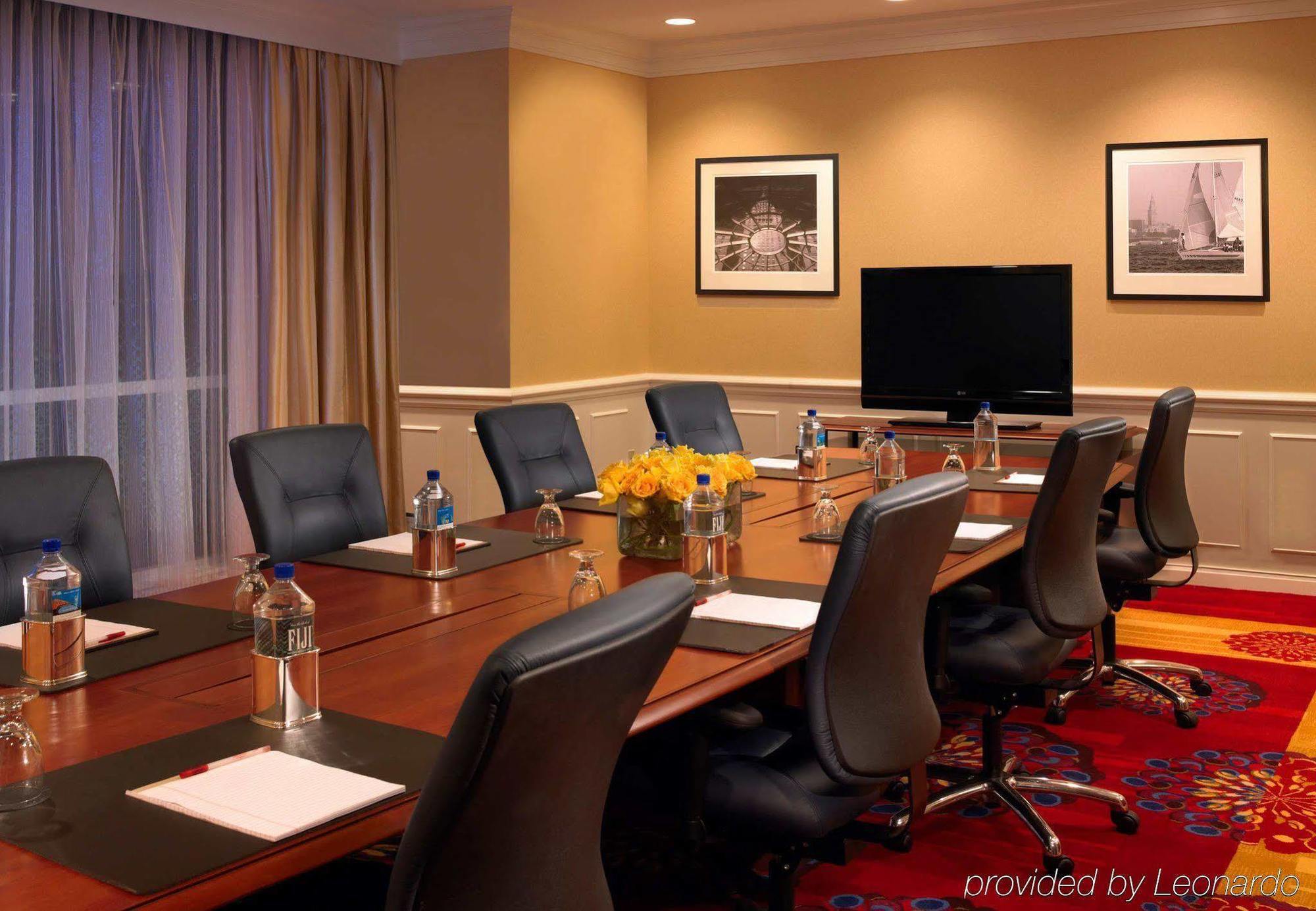 Wyndham Cleveland Airport Hotel Facilități foto